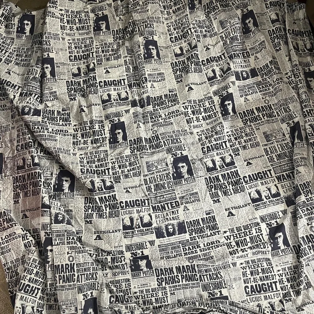 Pottery Barn Kids Harry Potter Daily Prophet duvet cover News 88x90” queen
